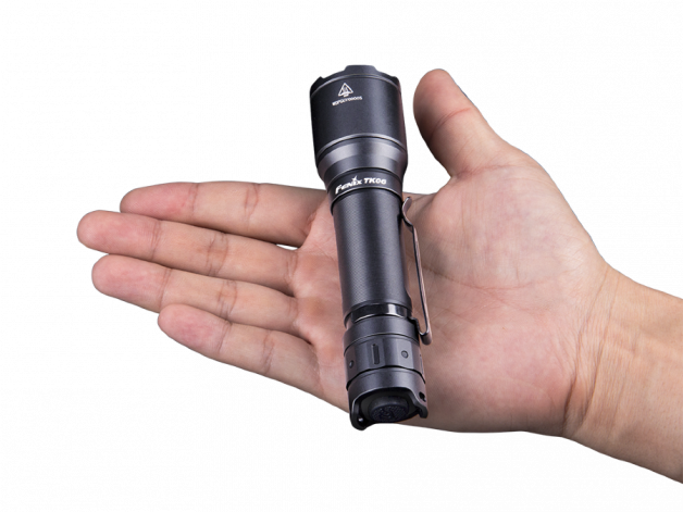 Fenix фонарь TK06