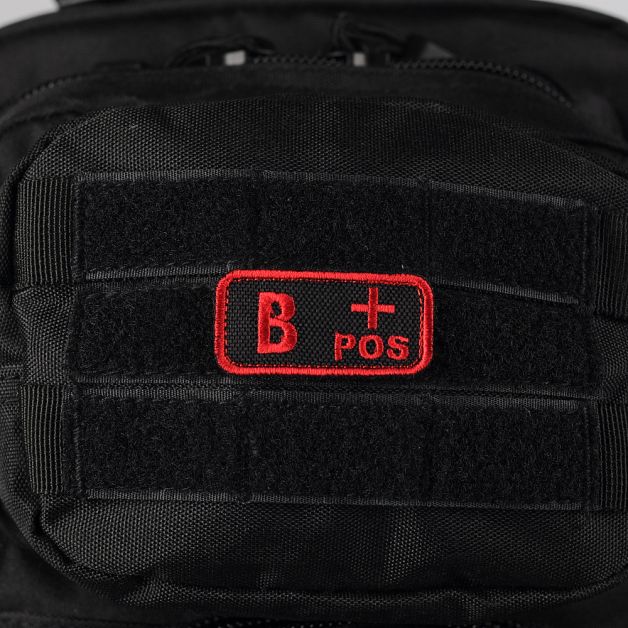 M-Tac нашивка группа крови B+ Pos черно-красная