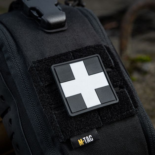 M-Tac нашивка Medic Cross Square ПВХ черный/серый