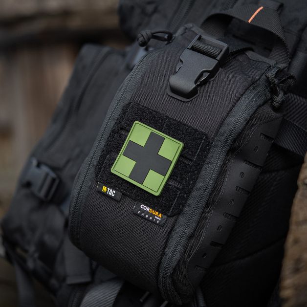 M-Tac нашивка Medic Cross Square ПВХ олива/чорний