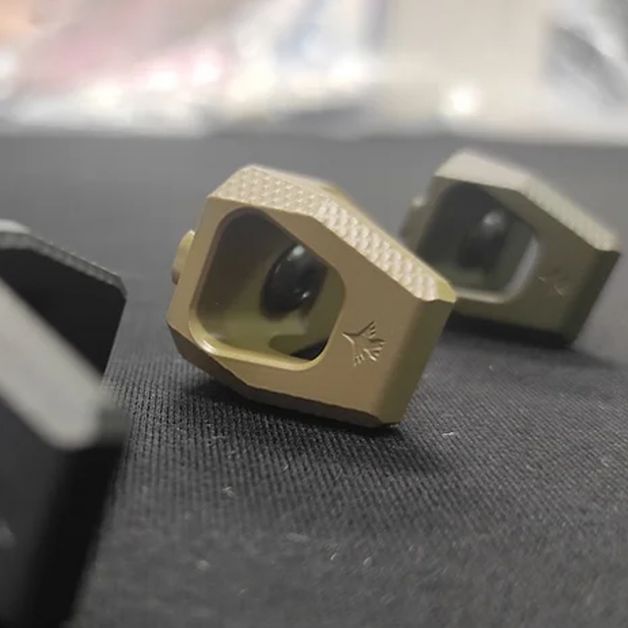 Крук Упор для пальця із кріпленням M-Lok CERAKOTE Armor Black