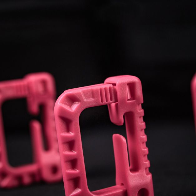 Карабін пластиковий Grimloc Pink